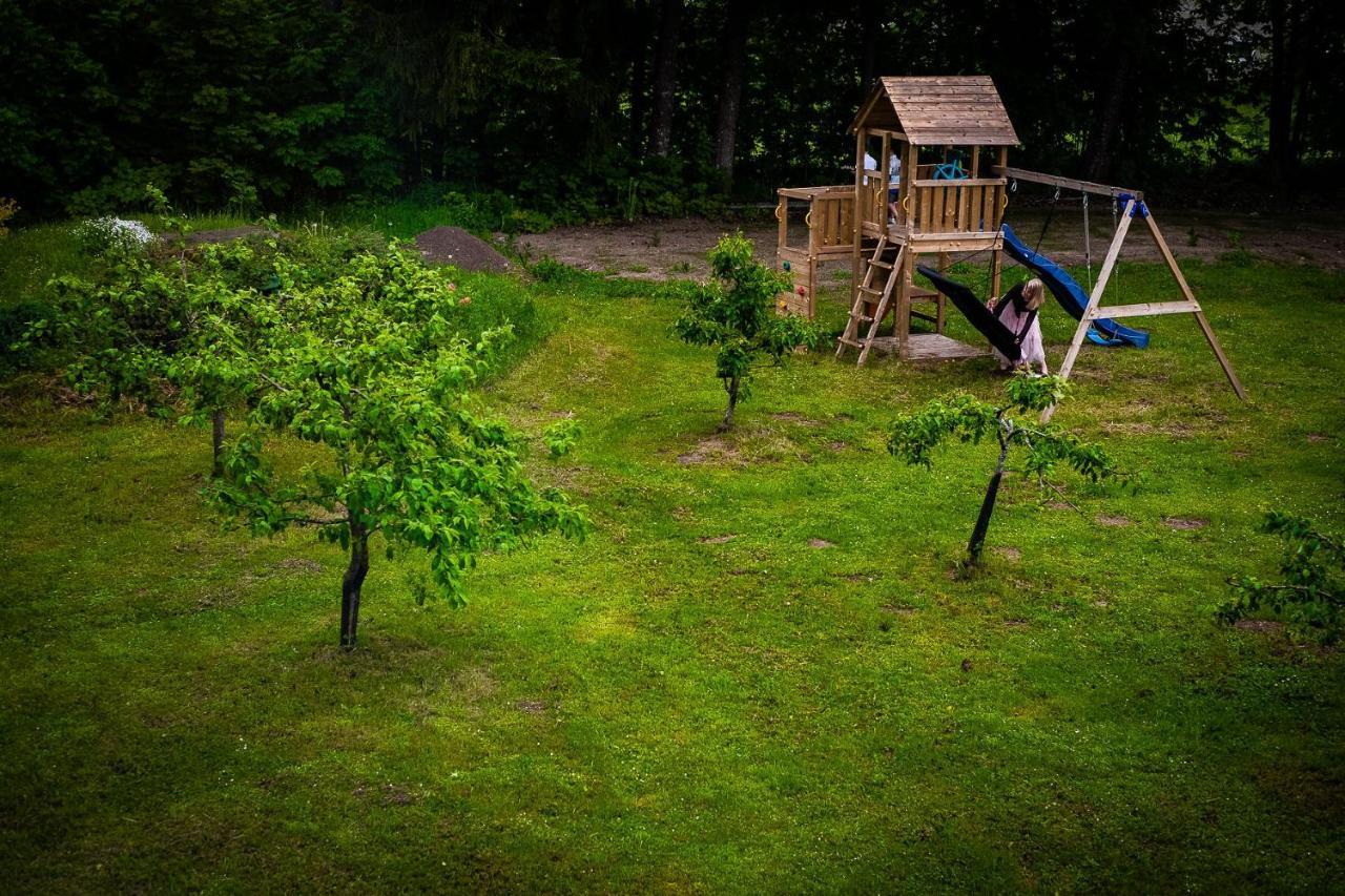 Pinska Guesthouse Apartment Viljandi  Exteriör bild